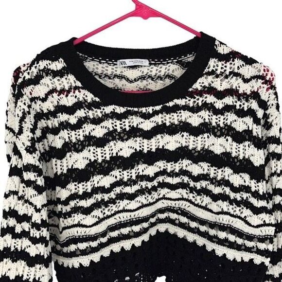 Zara Womens Pullover Open Knit Stripe Long Sleeve Sweater Black White Size Small - Picture 3 of 10